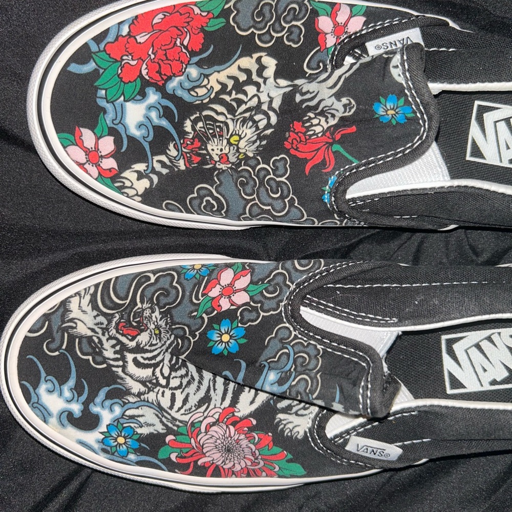 Vans Black Slip-On Tiger and Floral Design